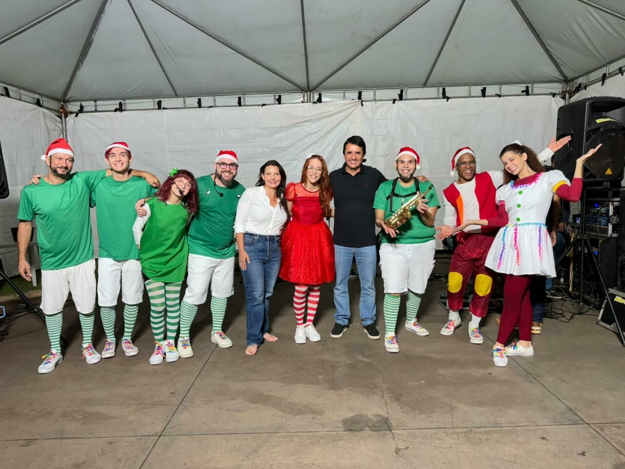 Imagem de compartilhamento para o artigo Natal Encantado em Cassilândia teve participação do grupo Batucando Histórias em noite de cultura e alegria  da MS Todo dia